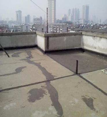 闽侯漏水维修 楼顶漏水是什么原因，楼顶漏水维修方法是什么?